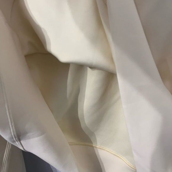 Lululemon Perfectly Oversized Cropped Crew Softstreme in Pale Yellow Size 10 NWT - Picture 6 of 6